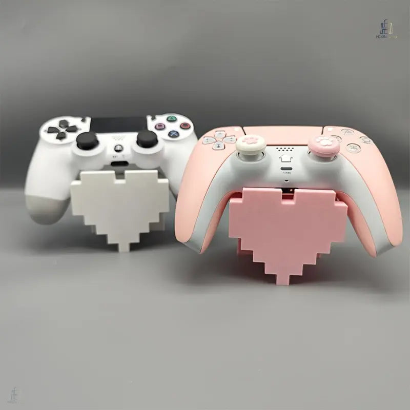 1Pc Retro Heart-Shaped Polyethylene Gaming Controller Display Stand, Pink & White Pixel Art Holder with Anti-Slip Base for PS5/PS4, Desktop Decor PS5 Accessories (Stand Only), Gaming Accessories